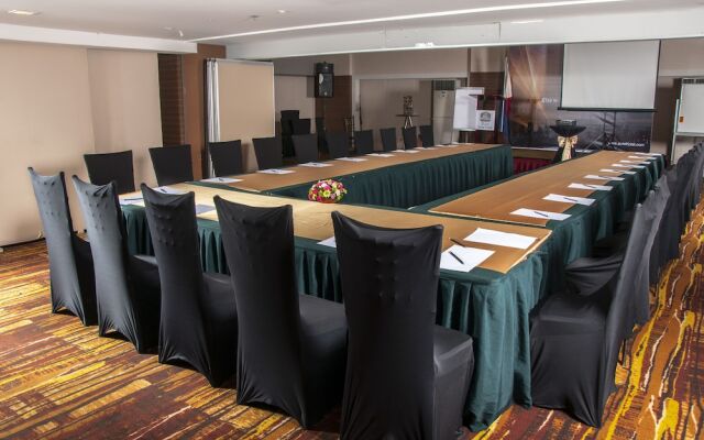 A.Venue Suites