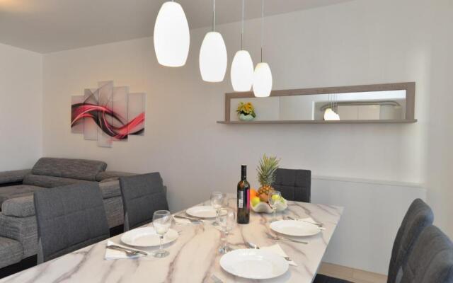 House Pula 2080