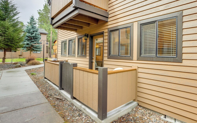 Sunriver Vacation Rental w/ Community Hot Tub!