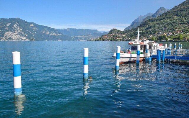 Beautiful Apartment in Riva di Solto With 3 Bedrooms and Wifi