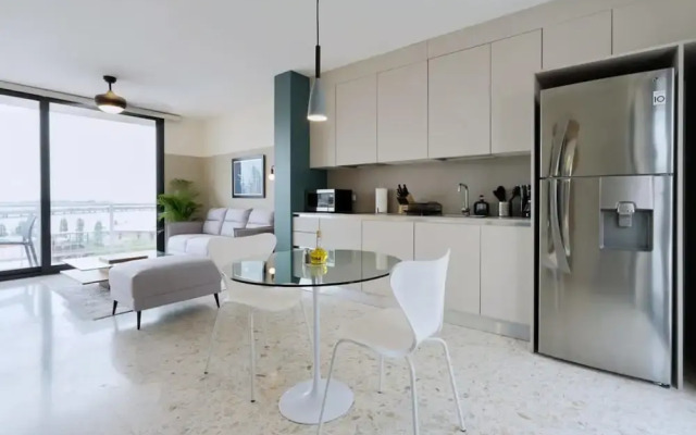 w Refined 1BR in Casco Antiguo
