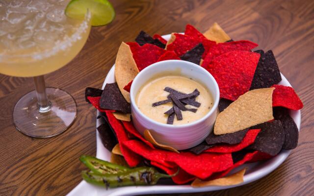 Holiday Inn & Suites Dallas-Addison by IHG