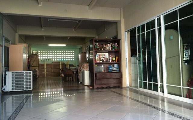 OYO 457 Panasan Villa