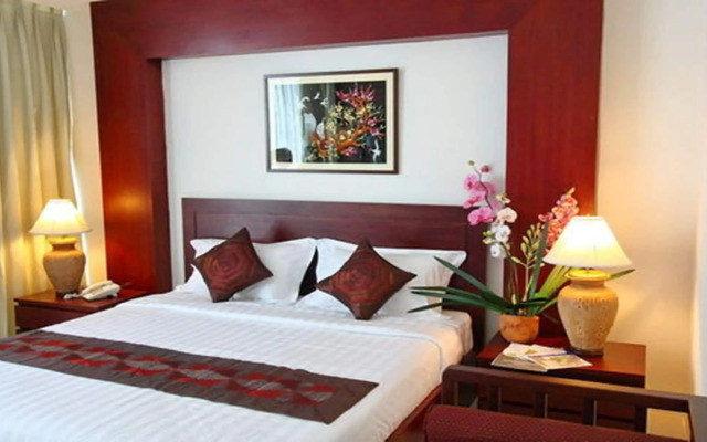 Sabaidee at Lao Hotel