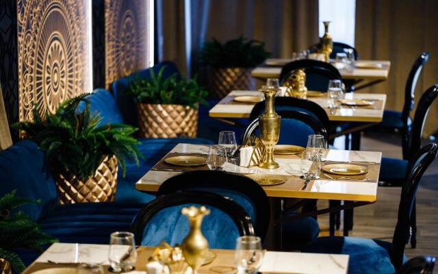 Alex & George Boutique Hotel