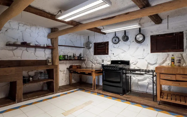 Casa Aakbal
