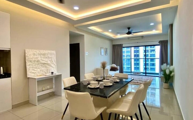 Rooftop Pool Jalan Landmark Apartments