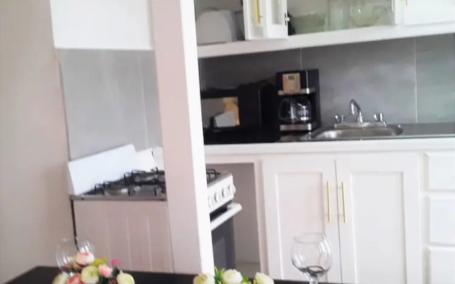 Annabelle's Apartments