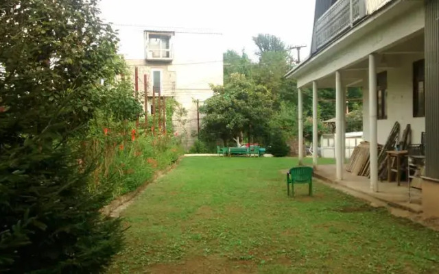 House on Markoz Achareli