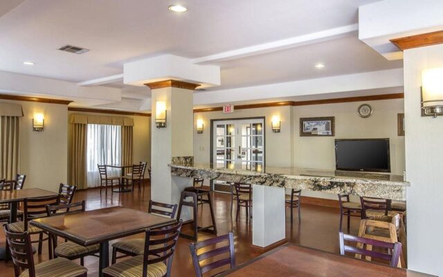 Starlight Inn & Suites Motel 29 Palms Joshua Tree National Park