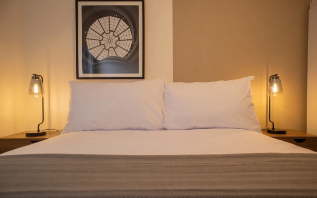 w Majestic 2BR w Balcony in Miraflores