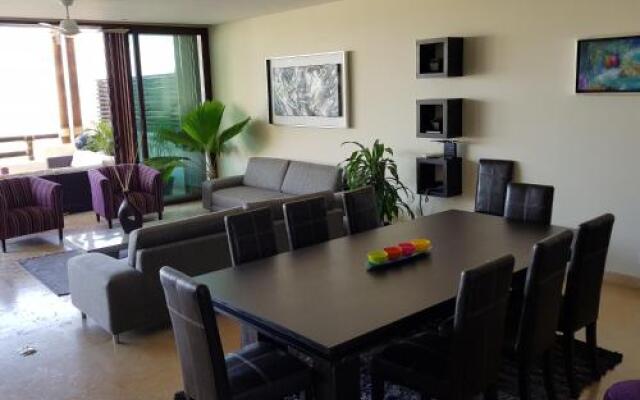 Los Veneros, Torre Agave