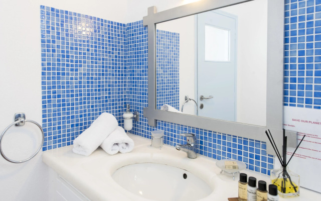 Kastro Suites
