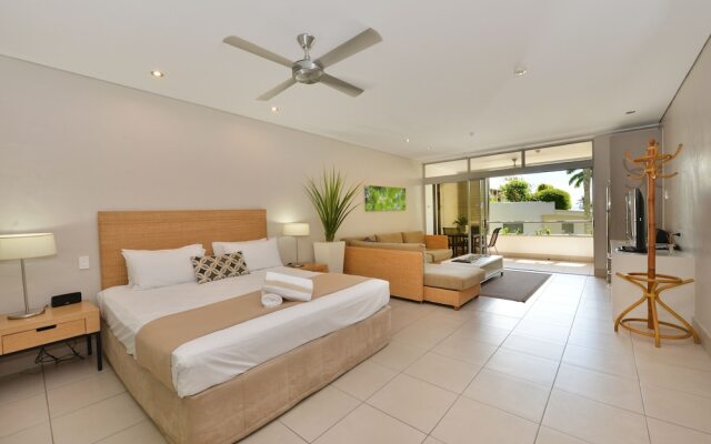 Seascape Holidays - Club Tropical Apts