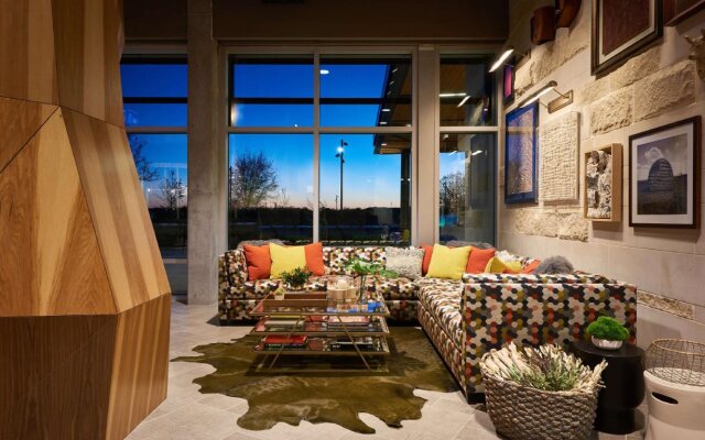 The Stella Hotel, Autograph Collection