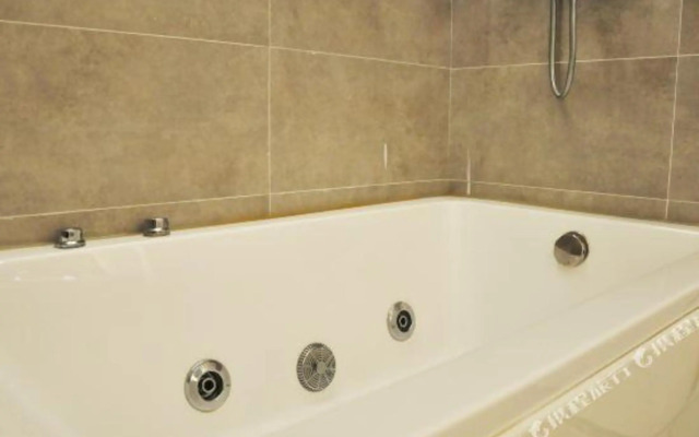 M·S HOTELS MEISU Intercontinental Hotel (Chonghemen Ziyang Street)