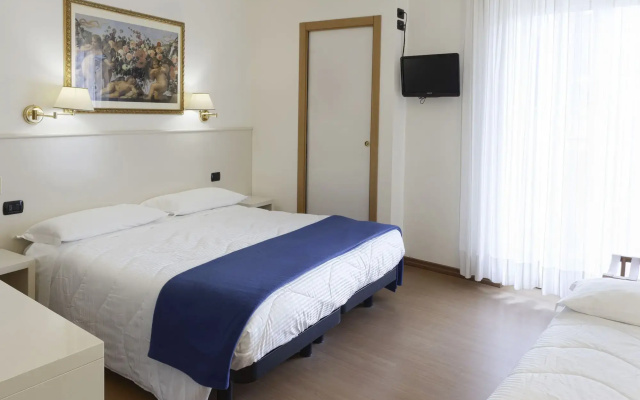 International Hotel & Suite