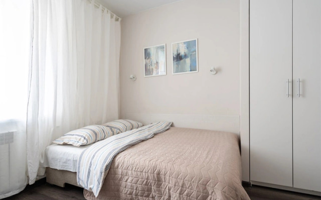 1912 за углом от Невского