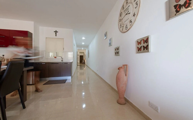 Luxury Apartment Close to the Sea