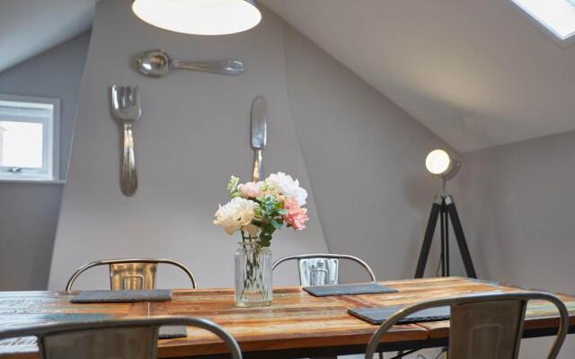 Host Stay Henderson House