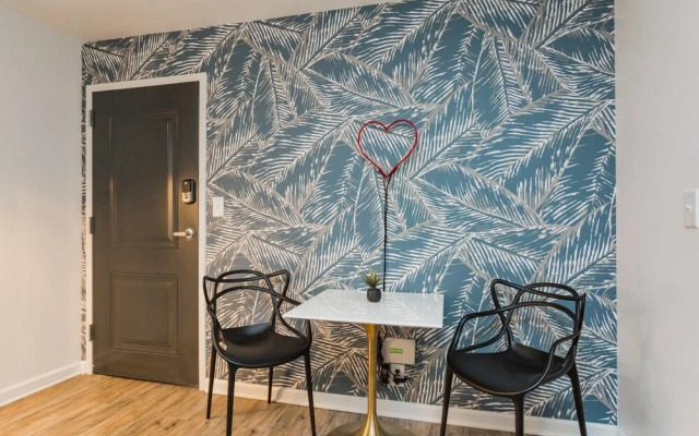 Modern 1BD Near Music Row and Downtown