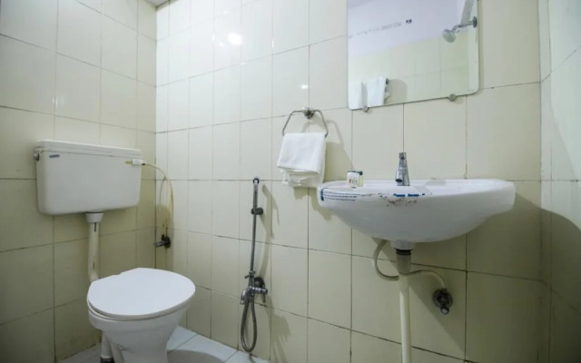 Oyo 23610 Hotel Karani Darshan