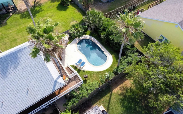 The Shell House Private Pool Pet Friendly