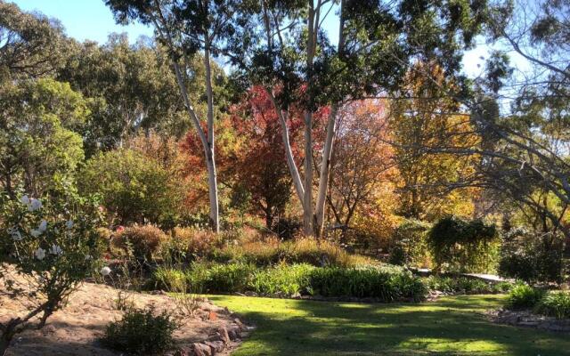 Granite Gardens Cottages & Lake Retreat