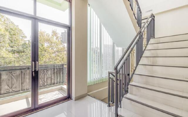 RedDoorz near Jogja National Museum