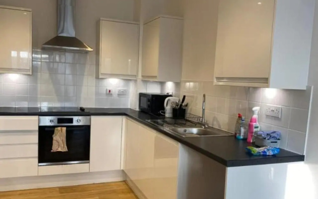 Stylish London Apartment Close to O2 and Riverside