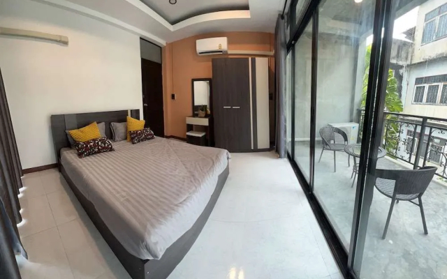 Noc House