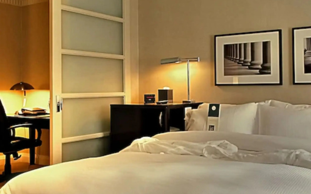 Windsor Arms Hotel