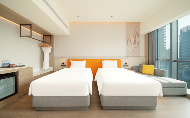 Holiday Inn Zhuhai City Center by IHG – Guest Rooms – Zhuhai