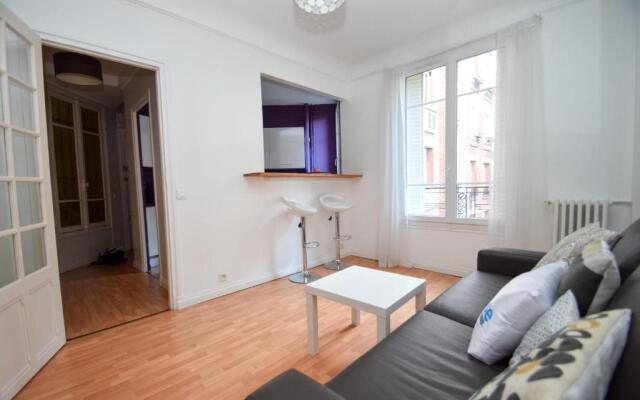 Top location near ParisSuperb cosy 2p apartment