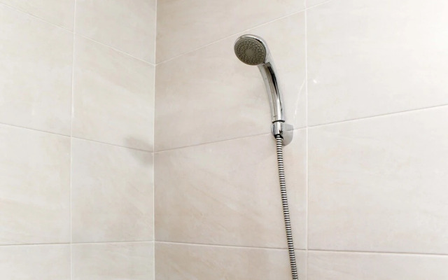 Stunning 1Br Apartment At Mustika Golf Residence