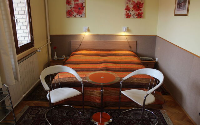 Budavar Bed and Breakfast