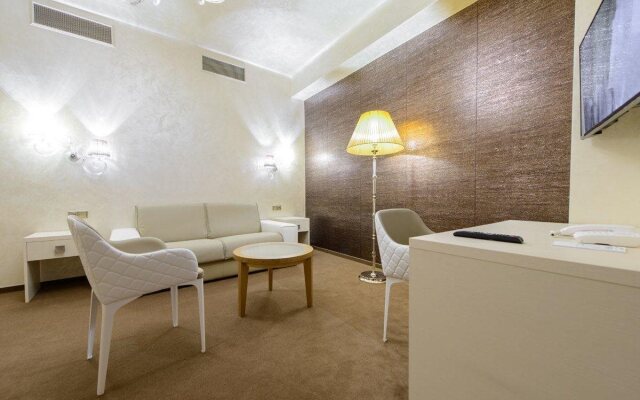 Myo Hotel Mysterius