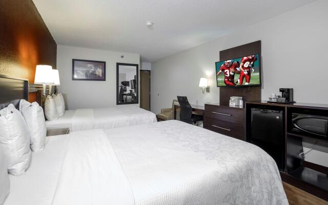 Red Roof Inn PLUS+ & Suites Malone