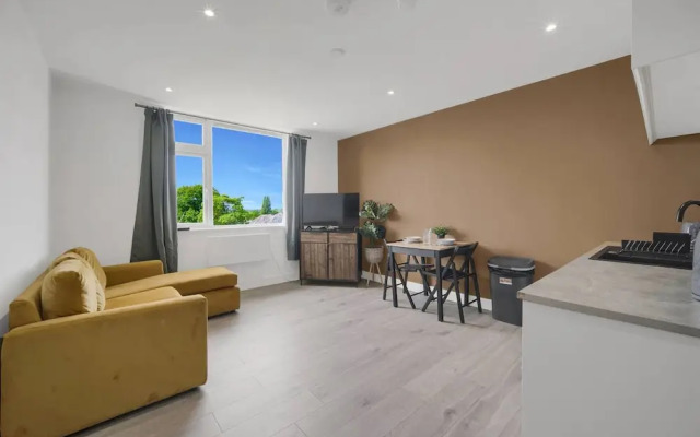 Stylish Modern Apartment - Free Parking - W