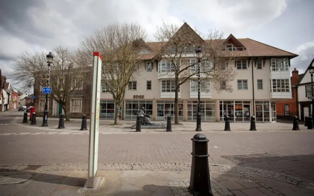 2 Bed 2 Bath Central Ipswich Parking 2nd Flr
