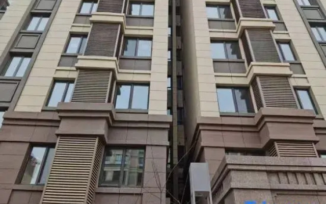Rongcheng Zehui Apartment (Juxian Garden Branch)