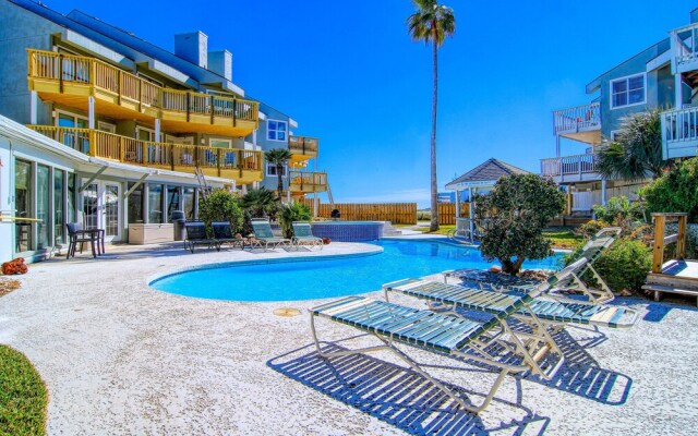 Third Floor Seabatical Condo in Mustang Island by Redawning