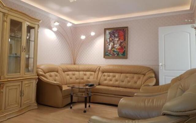 Naiza Guesthouse and Apartments