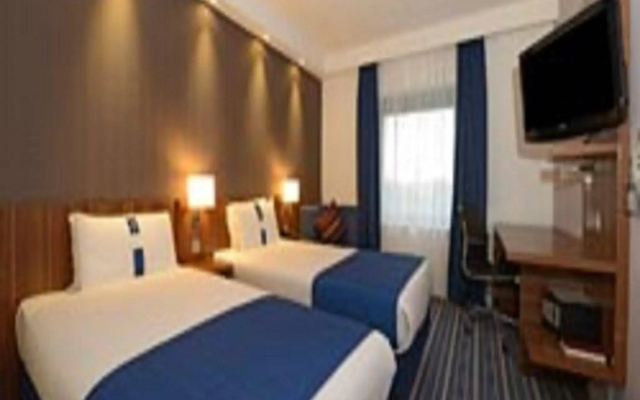 Holiday Inn Express London - Wimbledon South by IHG