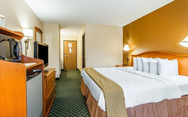 Quality Inn Burlington near Hwy 34