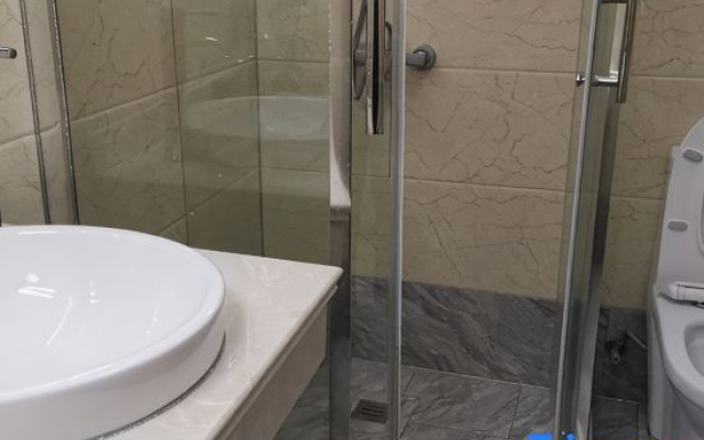 Nanling Qianshan Business Hotel