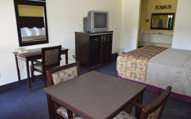 Travel Plaza Inn
