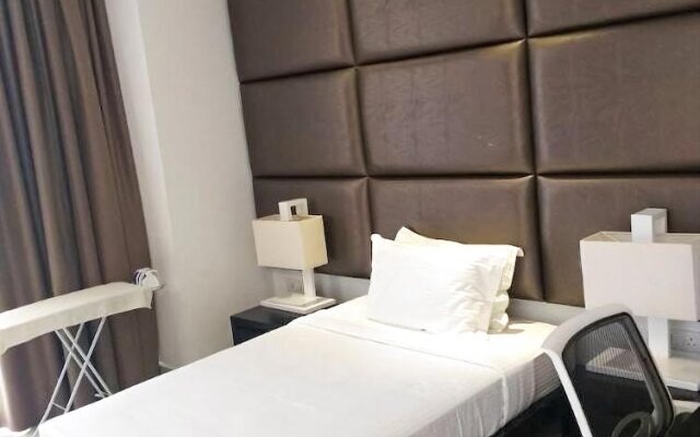 Platinum One Suites - 3 Bedroom