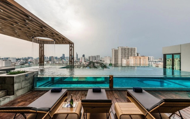 LuSSO Suites - D1mension & Zenity Tower