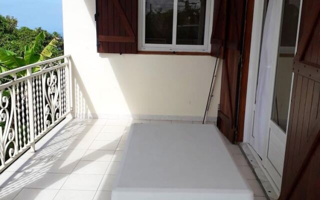 House with 3 Bedrooms in Vieux-Habitants, with Wonderful Sea View, Terrace And Wifi - 20 Km From the Beach